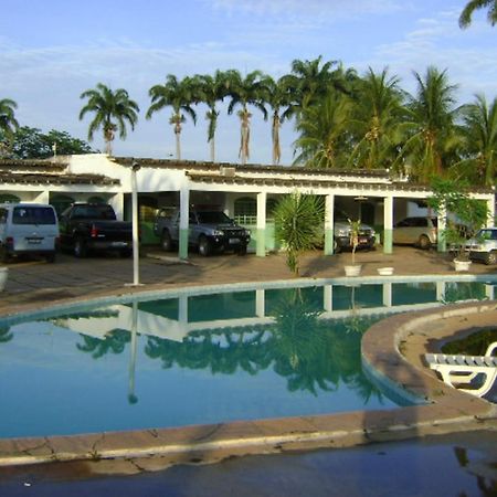 Hotel Das Palmeiras 巴雷拉斯 外观 照片